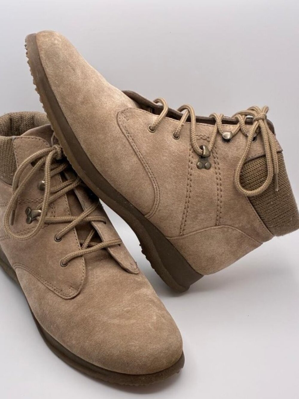 Hush Puppies Women Taupe BOSTIN Suede Lace Up Ankle Boots Rear Size 11